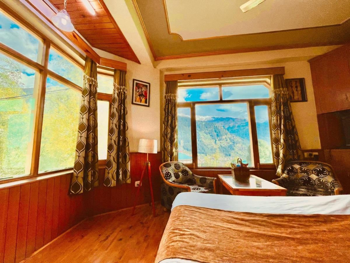 Woods Villa- A Luxury Mountains View Cottages Manāli Exteriör bild