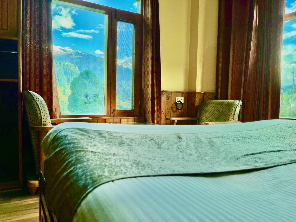Woods Villa- A Luxury Mountains View Cottages Manāli Exteriör bild